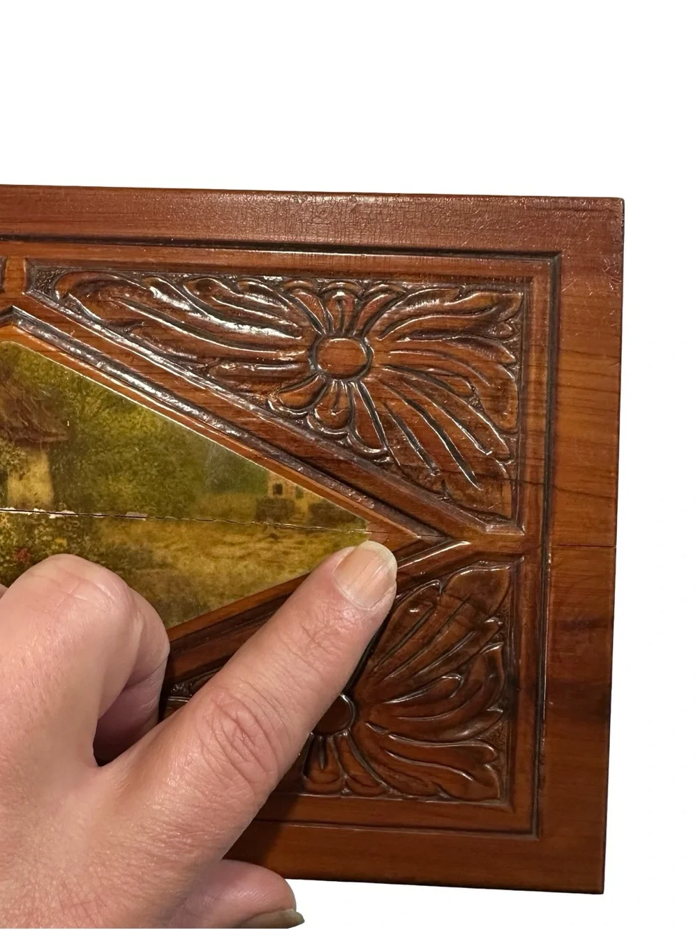 Vtg Carved Wood Trinket Keepsake Box Diamond Cottage Lithograph Inset Flaw Folk